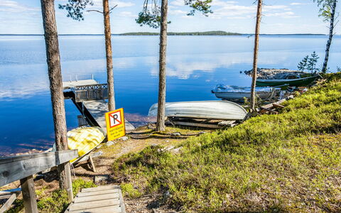 Kolin Vernetti 3: Træ, Bank, Hus, Sommerhus, Sø, Dam, Skov, Bjælkehytte
