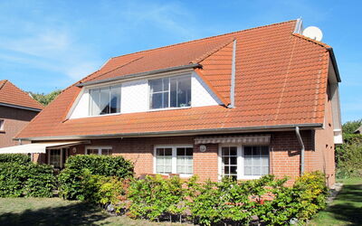 Waase 651: Plante, Himmel, Ejendom, Vindue, Bygning, Sky, Hus, Land Lot, Træ