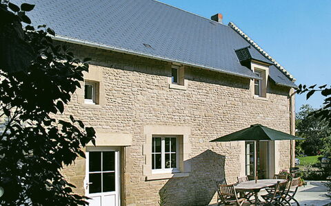Gîte de L'Epine: Plante, Himmel, Vindue, Bygning, Hus, Sommerhus, Sidespor, Boligområde, Ejendom