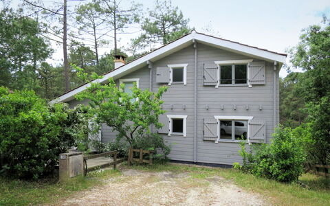 L'Escouarte: Plante, Bygning, Ejendom, Himmel, Vindue, Hus, Træ, Land Lot, Sommerhus, Dør