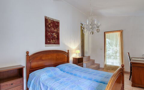 Le Hameau des Launes: Bygning, Møbel, Ejendom, Komfort, Træ, Azure, Indretning, Textile, Bed Frame, Hus