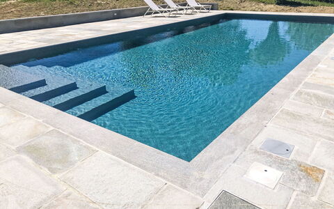 Antica Cascina: Svømmepøl, Kompositmateriale, Flise, Beton, Water Feature, Flise, Naturmateriale, Design