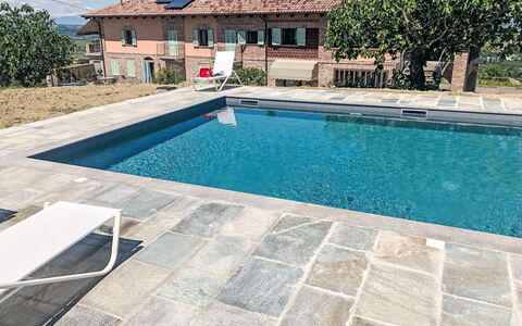 Antica Cascina: Svømmepøl, Kompositmateriale, Flise, Flise, Beton, Water Feature, Skygge, Udendørs Møbler, Cobblestone