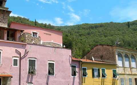 Casa del Cavaliere: Sky, Himmel, Bygning, Vindue, Azure, Hus, Biome, Træ, Kvarter