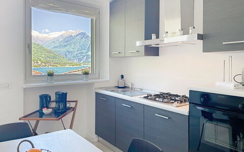 Titti (Gla133): Køkken, Indretning, Køkken Apparat, Større Bandage, Møbel, Værelse, Countertop, Cabinetry, Husholdningsapparat, Køkkenvask