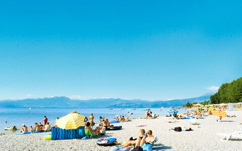 Peschiera del Garda 694: Himmel, Vand, Azure, Strand, Coastal Og Oceaniske Landskabsformer, Træ, Sollys