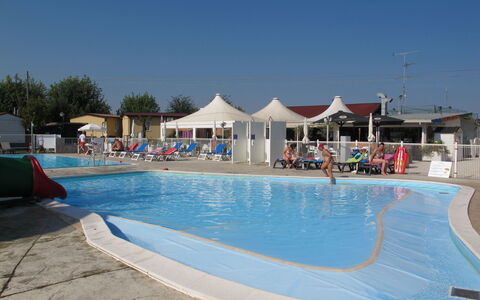 Peschiera del Garda 694: Fritid, Fritid, Skygge, Udendørs Møbler, Svømmepøl, Telt, Ferie, Udvej, Paraply, Stol