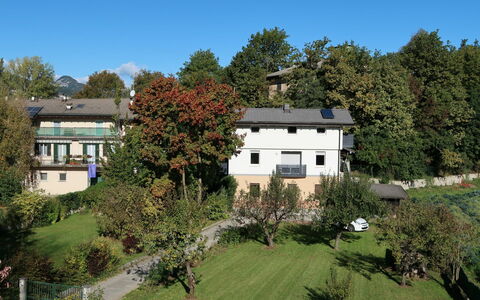 Angeli: Plante, Bygning, Himmel, Ejendom, Vindue, Træ, Land Lot, Naturlige Landskab, Hus, Sommerhus