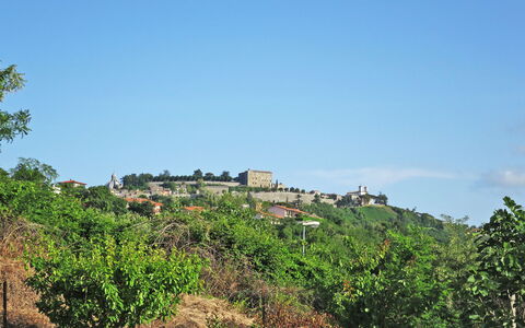 Casa Martina: Vegetationen, Himmel, Naturlige Landskab, Træ, Ødemark, Plantesamfund, Botanik, Shrubland, Hill Station, Bakke