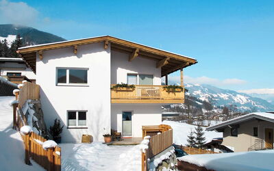 Mayrhofen 816: Sne, Vinter, Ejendom, Hus, Bjerg, Ejendom, Himmel, Bygning, Hill Station, Hjem