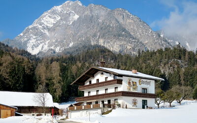 Gröbming 649: Bjerg, Bjergrige Landskabsformer, Sne, Hill Station, Bjergkæde, Bjerglandsby, Vinter, Alps, Ejendom, Kam