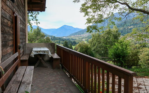 Lago di Caldonazzo 702: Plante, Himmel, Sky, Bygning, Træ, Træ, Naturlige Landskab, Vindue, Veranda, Biome