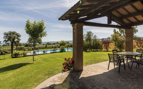 Lago di Bolsena 618: Land Lot, Græs-, Lawn, Have, Eng, Udendørs Møbler, Skygge, Landscaping, Parkere, Gård