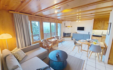 Bergsicht: Møbel, Træ, Indretning, Gulvbelægning, Etage, Stol, Værelse, Loft, Stue, Lejlighed