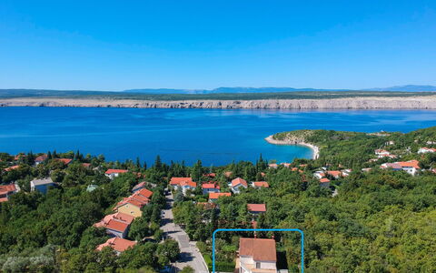 Crikvenica Jadranovo 612: Vand, Himmel, Ejendom, Plante, Azure, Natur, Naturlige Landskab, Bygning, Træ, Sø