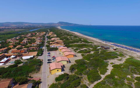 Baia delle Mimose: Luftfotografering, Ejendom, Kyst, Fugleperspektiv, Hav, Boligområde, Ejendom, Strand, Fotografering, Landskab