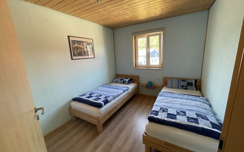 Strelasund: Møbel, Bygning, Vindue, Komfort, Azure, Træ, Indretning, Hus, Gulvbelægning, Etage