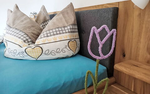 Maiklerhof: Pude, Møbel, Throw Pillow, Textile, Sengetøj, Pude, Indretning, Couch, Stue, Komfort