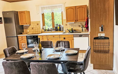 Stein an der Enns 610: Møbel, Indretning, Gulvbelægning, Køkken, Etage, Countertop, Cabinetry, Køkken Apparat, Belysning, Værelse