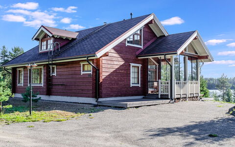 Villa Hymy: Græs, Hus, Sommerhus, Land Lot, Hjem, Estate, Lawn, Sidespor, Stuehus, Veranda