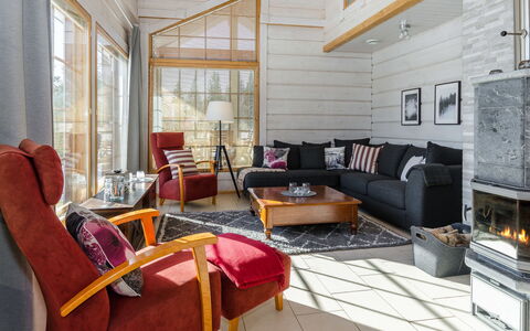 Villa Hymy: Græs, Hus, Sommerhus, Land Lot, Hjem, Estate, Lawn, Sidespor, Stuehus, Veranda