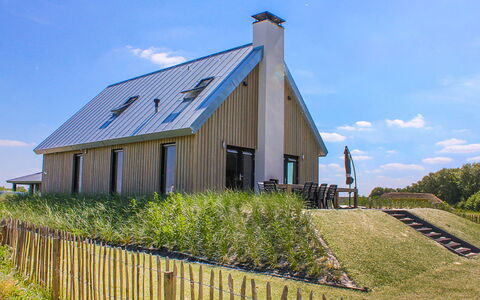 Oesterdam Resort: Himmel, Plante, Sky, Vindue, Bygning, Naturlige Landskab, Hus, Land Lot, Hegn, Græs