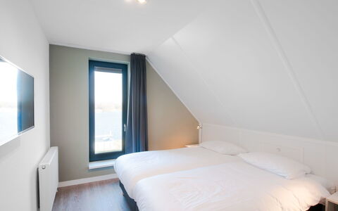 Oesterdam Resort: Ejendom, Møbel, Azure, Bygning, Komfort, Vindue, Træ, Skygge, Etage