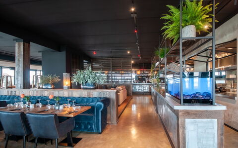 Oesterdam Resort: Lys, Bord, Belysning, Bygning, Stol, Gadebelysning, City, Loft, Vindue, Fritid