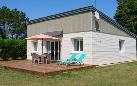 Les Mielles: Himmel, Ejendom, Plante, Vindue, Bygning, Træ, Træ, Land Lot, Sommerhus, Hus