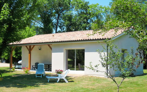 La Casita: Plante, Bygning, Ejendom, Vindue, Plantesamfund, Himmel, Træ, Dør, Skygge, Hus