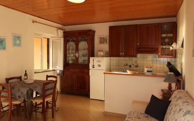 La Paradisa 601.2: Værelse, Ejendom, Møbel, Bygning, Countertop, Loft, Cabinetry, Indretning, Etage, Køkken