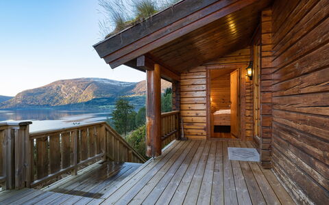 Fjordblick i: Træ, Loft, Sommerhus, Hårdttræ, Planke, Trægulve, Bjælkehytte, Veranda, Bejdse, Dæk
