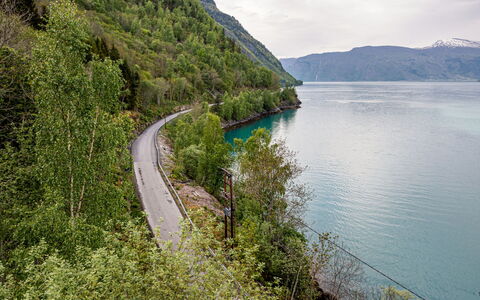 Hovsfjellet: Vand, Bjergrige Landskabsformer, Krop Af Vand, Vandressourcer, Bjerg, Naturlige Landskab, Highland, Vandløb, Bakke, Bank