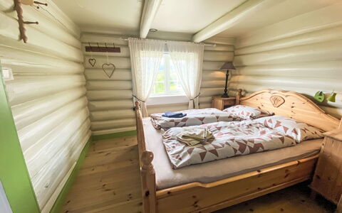 Lenebu: Møbel, Bygning, Komfort, Træ, Vindue, Bed Frame, Indretning, Seng, Etage