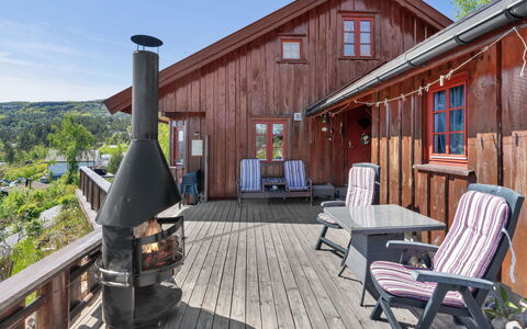 Trondbu: Træ, Hus, Sommerhus, Hjem, Hårdttræ, Tag, Dør, Bejdse, Planke, Veranda