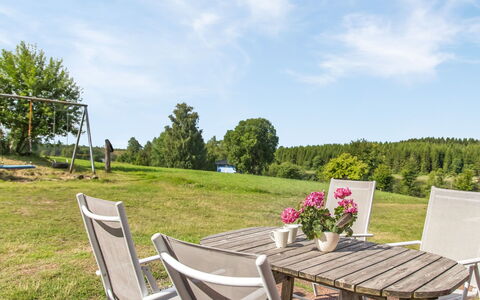 Enerhögen Lingonet: Himmel, Bjerg, Daytime, Bygning, Plante, Naturlige Landskab, Hus, Vegetationen, Highland, Træ