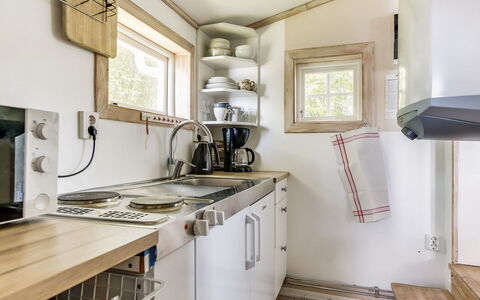 Kaxholmen: Cabinetry, Countertop, Køkken, Belysning, Træ, Håndvask, Indretning, Billedramme, Køkkenvask