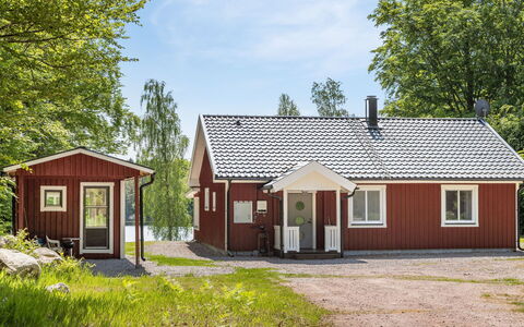 Erikstorp 145: Plante, Himmel, Bygning, Sky, Vindue, Træ, Hus, Træ, Land Lot, Græs
