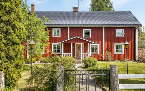 Gåragöl: Plante, Bygning, Himmel, Sky, Vindue, Ejendom, Hus, Træ, Træ, Land Lot