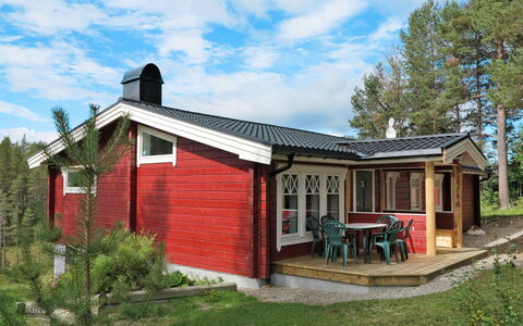 Kvisthån Idegranen: Himmel, Plante, Sky, Vindue, Bygning, Træ, Land Lot, Træ, Hus, Sommerhus