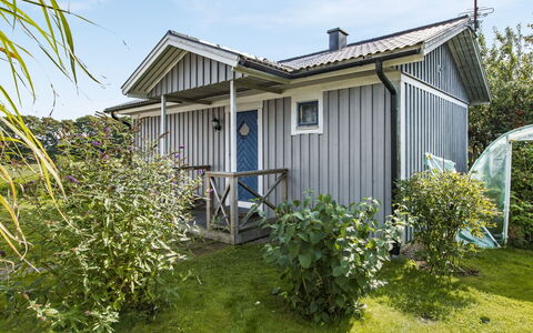 Täppan: Plante, Himmel, Sky, Ejendom, Bygning, Vindue, Hus, Træ, Land Lot, Sommerhus