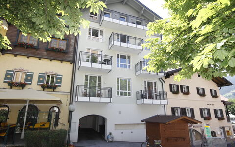 Bad Hofgastein 570: Ejendom, Hus, Bygning, Kvarter, Arkitektur, Hjem, Stad, Boligområde, Ejendom, Lejlighed