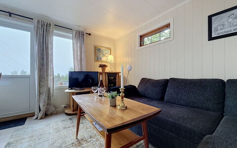 Lihesten: Møbel, Indretning, Gulvbelægning, Etage, Bord, Loft, Køkken & Spisebord, Belysning, Stol, Hjem