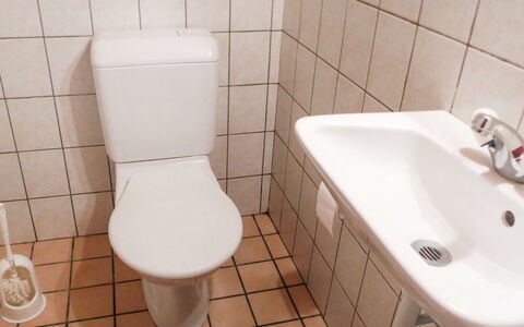 Champery 602: Brun, Ejendom, Fotografi, Tap, Sanitærarmatur, Badeværelse, Sort, Purple, Håndvask