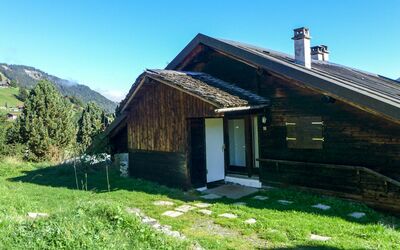 Champery 602: Himmel, Bygning, Ejendom, Plante, Vindue, Økoregion, Bjerg, Naturlige Landskab, Træ, Hældning