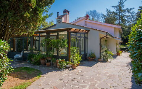 La Casa Vivente: Ejendom, Hus, Hjem, Ejendom, Bygning, Estate, Botanik, Sommerhus, Træ, Arkitektur