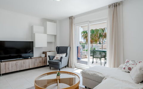 Venecia: Møbel, Indretning, Gulvbelægning, Træ, Etage, Couch, Stue, Loft, Værelse, Hjem