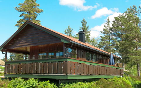 Skafjellstoga: Himmel, Plante, Sky, Ejendom, Træ, Træ, Vindue, Bygning, Naturlige Landskab, Hus