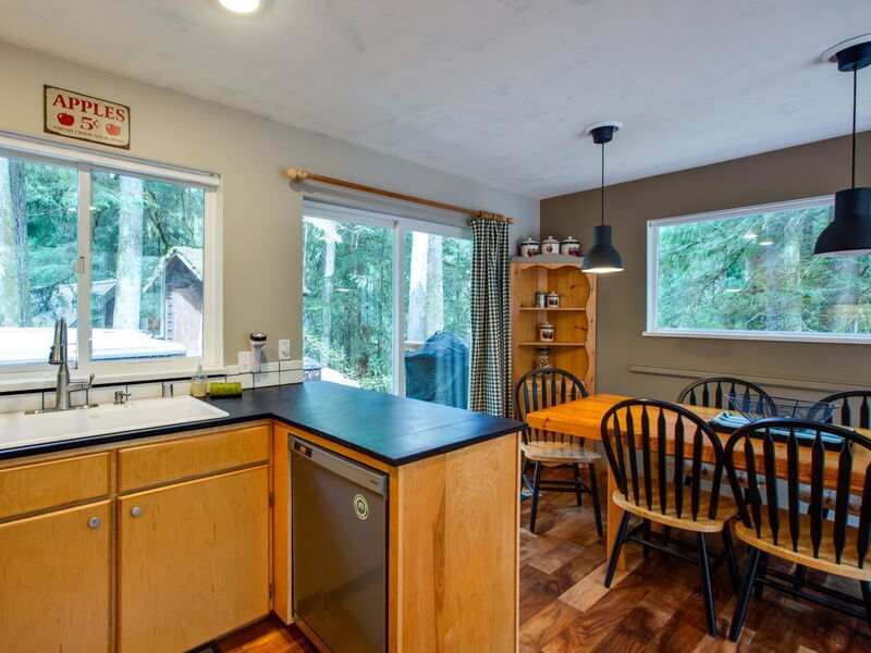 78sl-hilltop Retreat With Hot Tub!