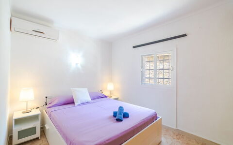 Cala Santanyí Beach House Jm: Soveværelse, Seng, Værelse, Møbel, Ejendom, Sengetøj, Indretning, Bed Frame, Madras, Bygning